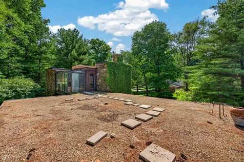 3216 Sherwood Place Columbus IN 47203