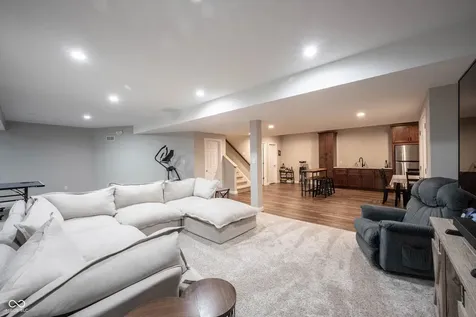 9695 Coyote Court Noblesville IN 46060