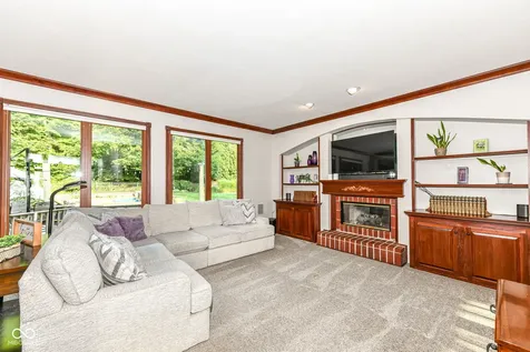 1981 Water Oak Way Avon IN 46123