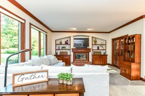 1981 Water Oak Way Avon IN 46123