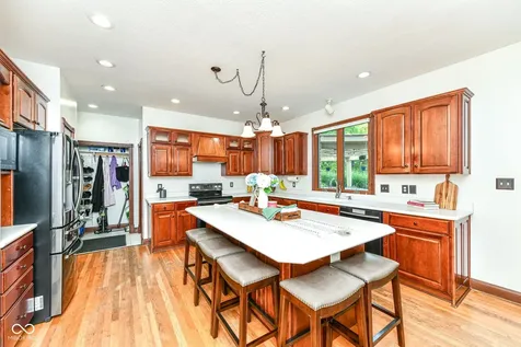 1981 Water Oak Way Avon IN 46123