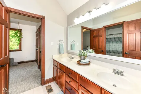 1981 Water Oak Way Avon IN 46123
