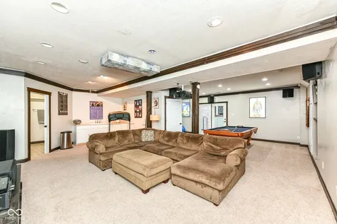 1981 Water Oak Way Avon IN 46123