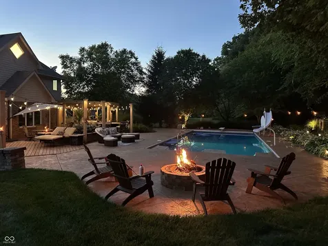 1981 Water Oak Way Avon IN 46123