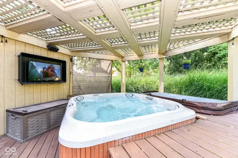 1981 Water Oak Way Avon IN 46123