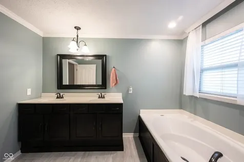 11807 Wedgeport Lane Fishers IN 46037