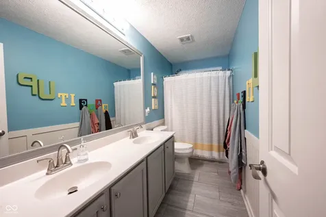 11807 Wedgeport Lane Fishers IN 46037