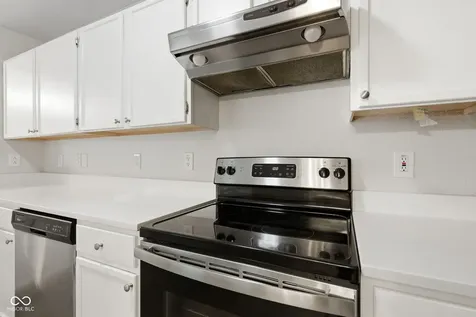 2433 Black Antler Court Indianapolis IN 46217