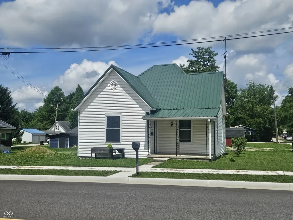 104 W Poplar Street North Vernon IN 47265