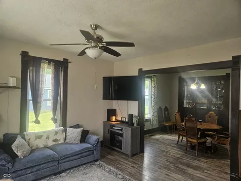 104 W Poplar Street North Vernon IN 47265