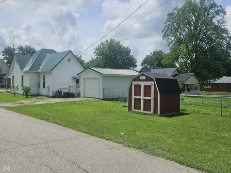 104 W Poplar Street North Vernon IN 47265