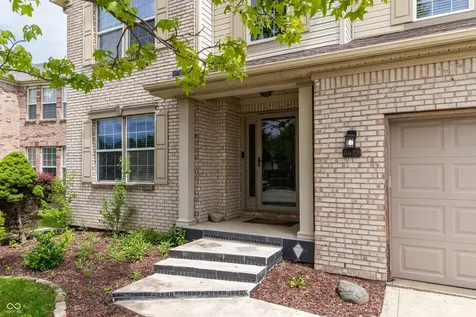 6529 Sussex Drive Zionsville IN 46077