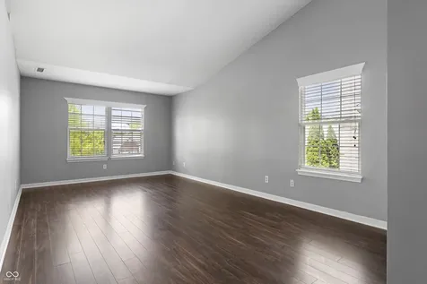 6529 Sussex Drive Zionsville IN 46077