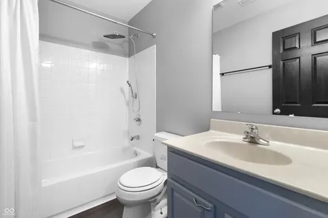 6529 Sussex Drive Zionsville IN 46077