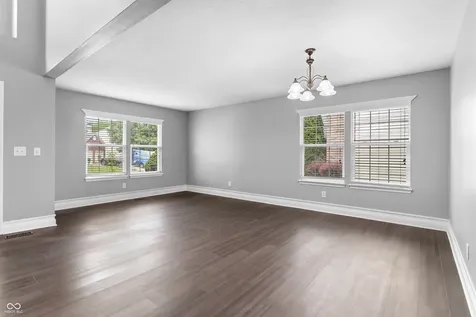 6529 Sussex Drive Zionsville IN 46077