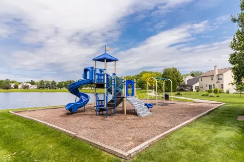 6529 Sussex Drive Zionsville IN 46077