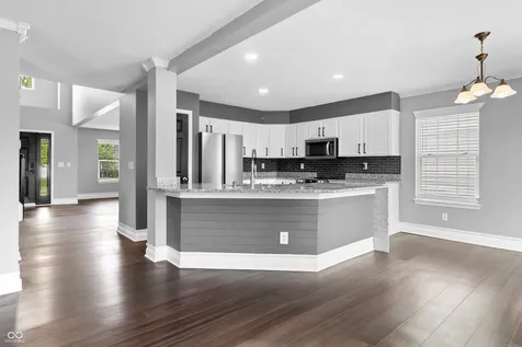 6529 Sussex Drive Zionsville IN 46077