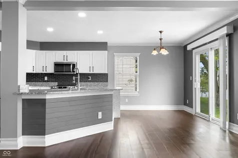 6529 Sussex Drive Zionsville IN 46077