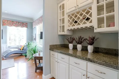 201 Manchester Drive Zionsville IN 46077