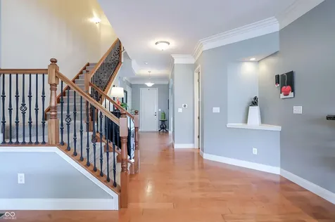201 Manchester Drive Zionsville IN 46077