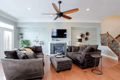 201 Manchester Drive Zionsville IN 46077