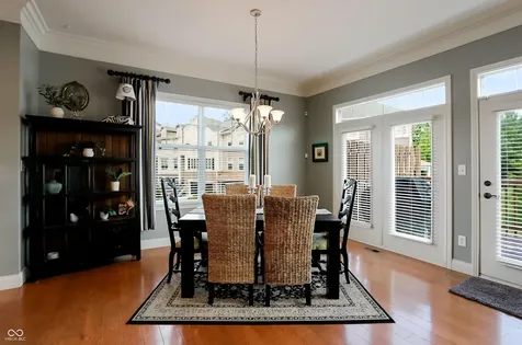 201 Manchester Drive Zionsville IN 46077