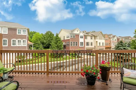 201 Manchester Drive Zionsville IN 46077