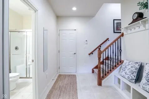 201 Manchester Drive Zionsville IN 46077