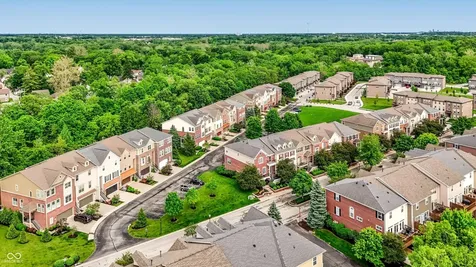201 Manchester Drive Zionsville IN 46077