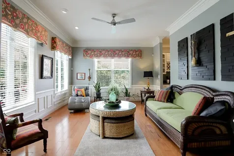 201 Manchester Drive Zionsville IN 46077