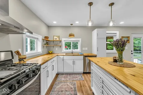 11631 Hickory Nut Road Cloverdale IN 46120