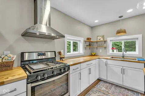 11631 Hickory Nut Road Cloverdale IN 46120