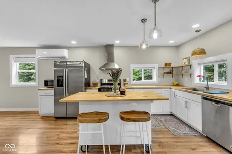11631 Hickory Nut Road Cloverdale IN 46120