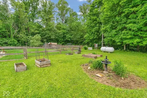 11631 Hickory Nut Road Cloverdale IN 46120
