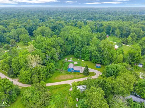 11631 Hickory Nut Road Cloverdale IN 46120