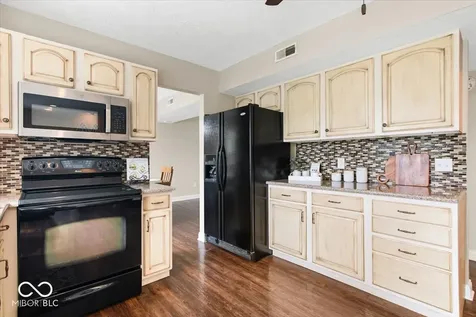 8641 Burrell Lane Indianapolis IN 46256