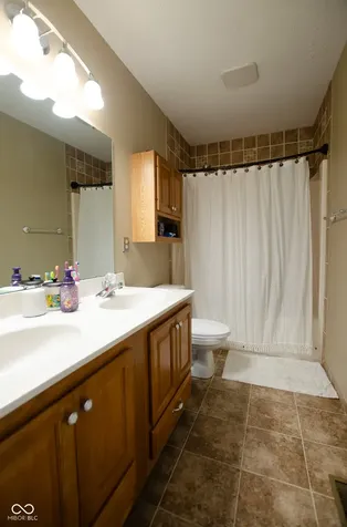 8939 Emperors Court Indianapolis IN 46234