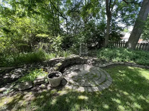 8939 Emperors Court Indianapolis IN 46234