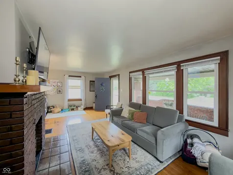 5251 E 11th Street Indianapolis IN 46219
