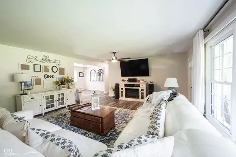 5349 Seneca Drive Indianapolis IN 46220