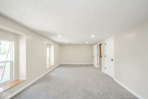 41 W Warrick Street Knightstown IN 46148