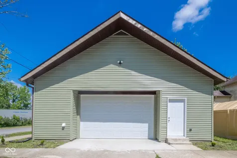 41 W Warrick Street Knightstown IN 46148