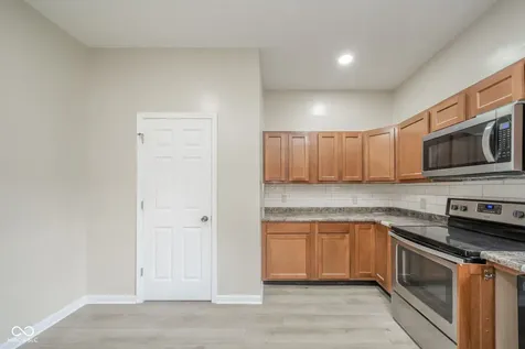 41 W Warrick Street Knightstown IN 46148