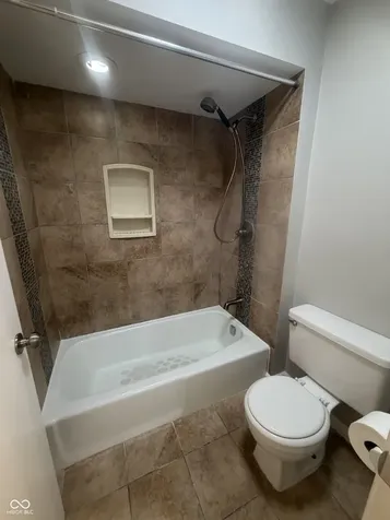 635 Cobblestone Road Avon IN 46123