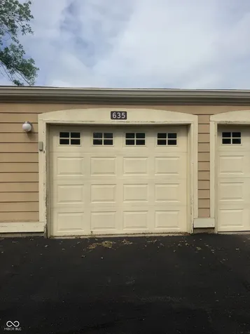 635 Cobblestone Road Avon IN 46123