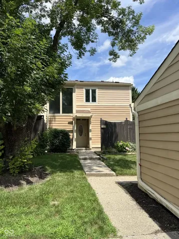 635 Cobblestone Road Avon IN 46123