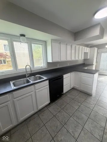 635 Cobblestone Road Avon IN 46123