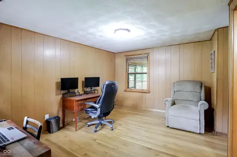 410 W Ash Street Zionsville IN 46077
