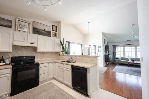 5837 Common Circle Indianapolis IN 46220