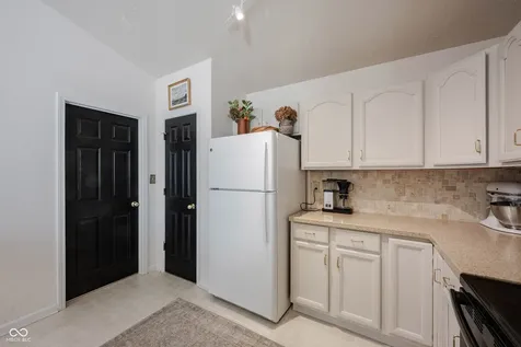 5837 Common Circle Indianapolis IN 46220